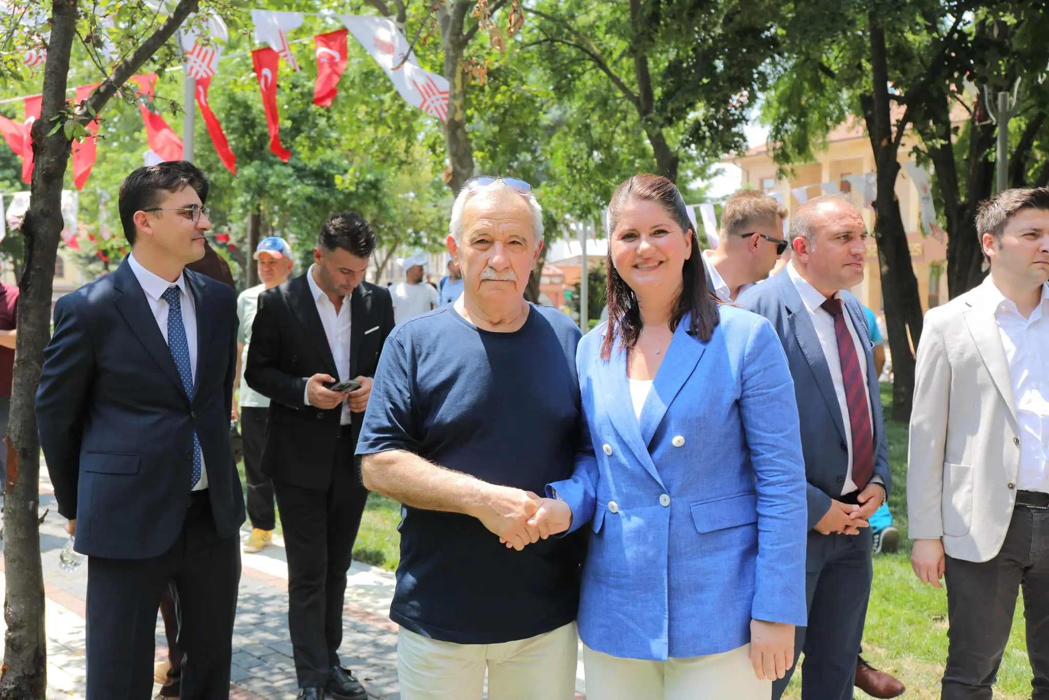 KENT HAFIZASINA YAKIŞAN YENİ BİR KİMLİK: ANIT PARK & KAFE EDİRNELİLERLE BULUŞTU galeri görseli